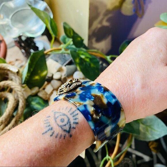 Amrita Singh Austrian Crystal & Resin Tiger Cuff - Picture 3 of 4